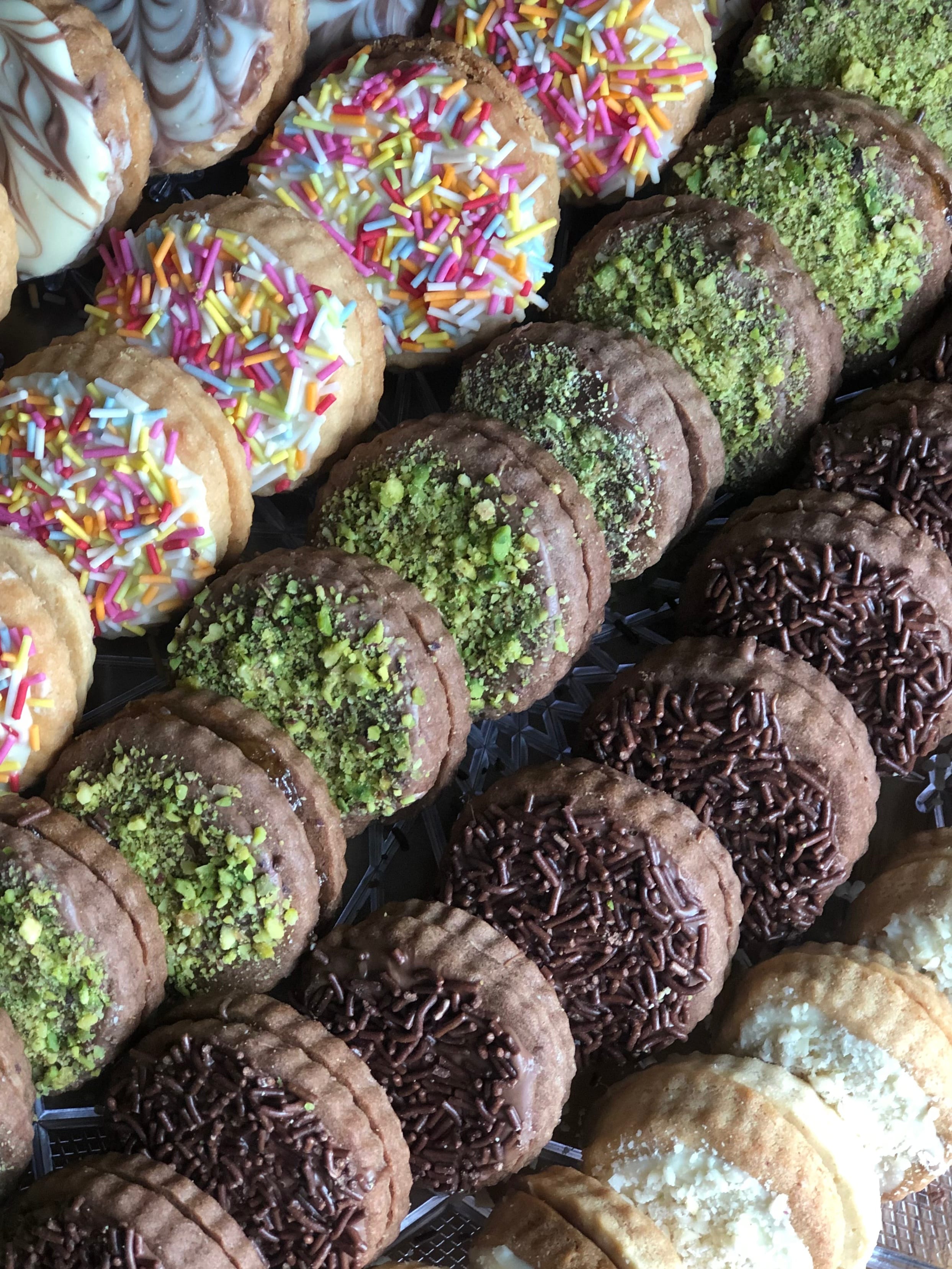 PETITS FOURS